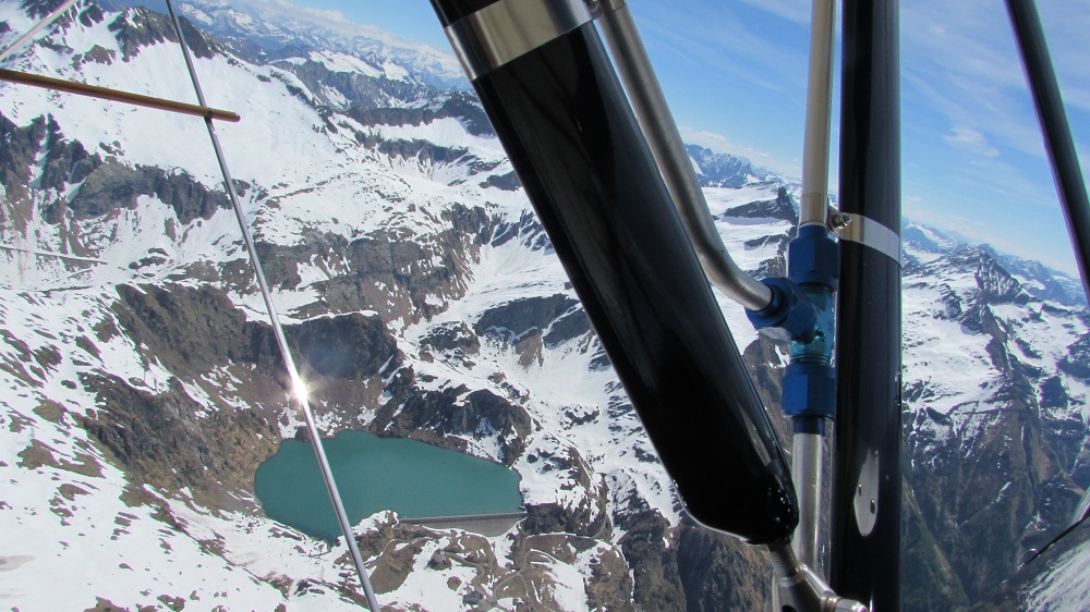 Crocssing the Swiss alps at more tgan 10000 ft